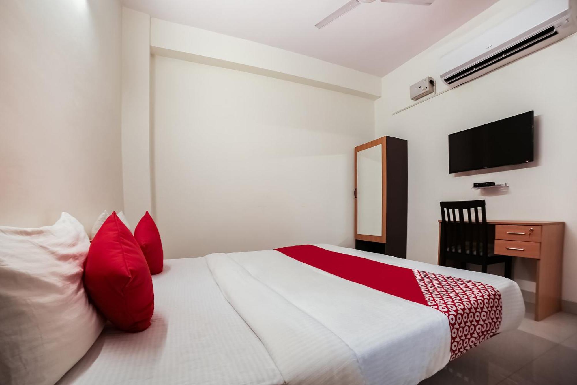 Live On Del5542 Hotel New Delhi Exterior photo